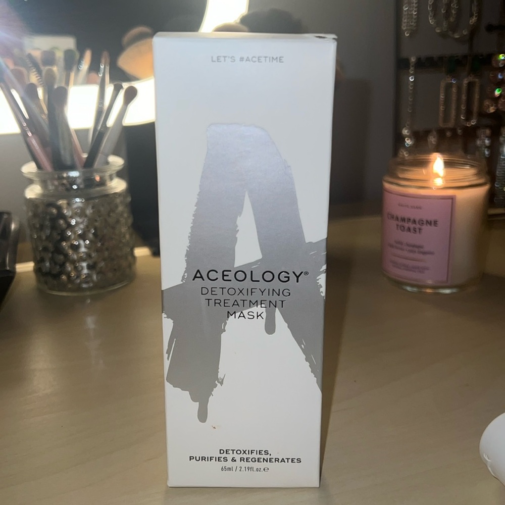 Aceology Detoxifying Treatment Mask